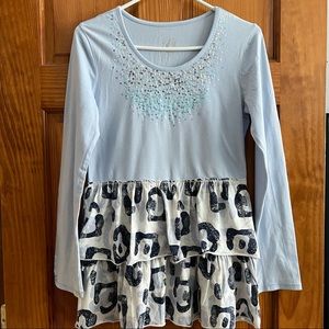 👑 2/$20 👑 Justice Light Blue Tee with Ruffled Bottom Size 16
